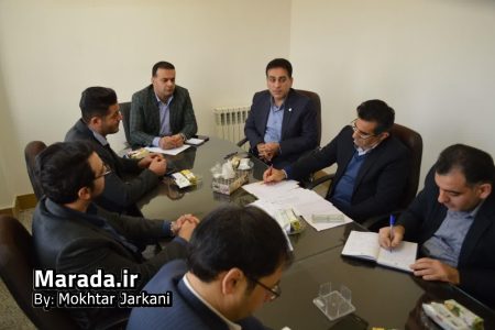 نشست مشورتی دهیاران بخش گهرباران با محوریت بررسی بحران آب کشاورزی / تصاویر