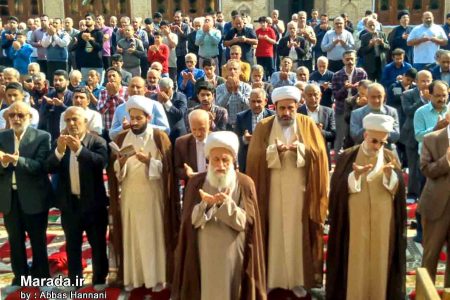 نماز عید فطر به امامت آیت الله شیخ شرف الدین نظری در مسجد جامع شهر ساری / تصاویر
