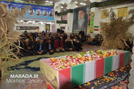 پیکر شهید گمنام با وداع پر شور گهربارانی ها روبرو شد / عکس