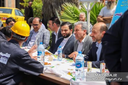 هفته کار و کارگر با میز خدمت جهادی بسیج کارگری سپاه کربلا مازندران / عکس