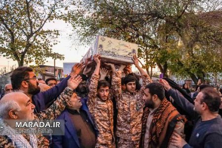 پرواز آلاله زهرایی بر فراز دستان اهالی روستای زید سفلی / عکس