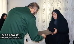 تجلیل از خانواده شهید محمد برزگر به مناسبت دهه مقاومت