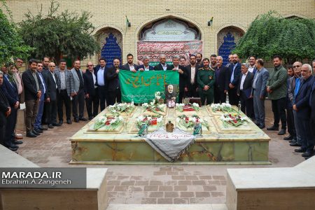 گردهمایی اصناف مازندران در یادمان شهدای گمنام به مناسبت هفته دفاع مقدس / عکس